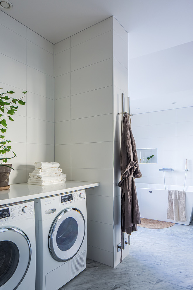 Idéer för att renovera en minimalistisk tvättstuga
