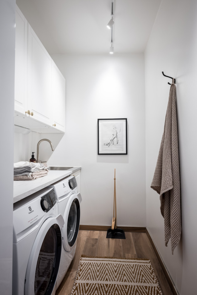 Inspiration for a victorian laundry room remodel in Gothenburg