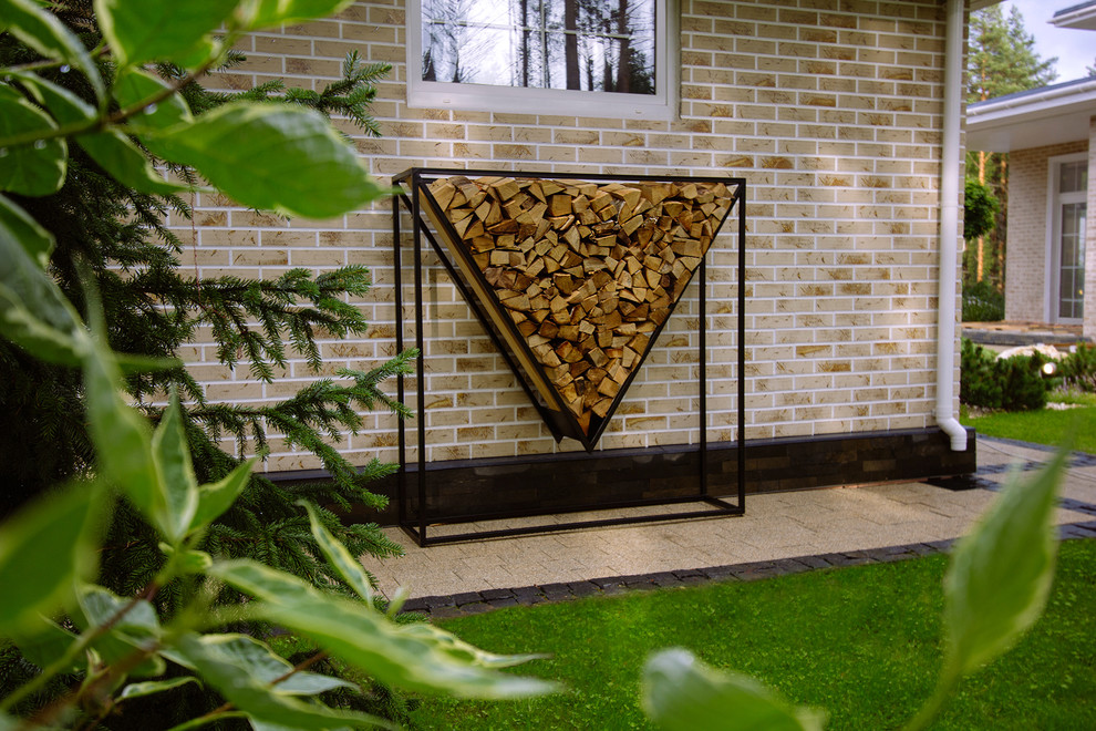 Idée de décoration pour un petit jardin sur cour tradition l'été avec une exposition partiellement ombragée et des pavés en pierre naturelle.
