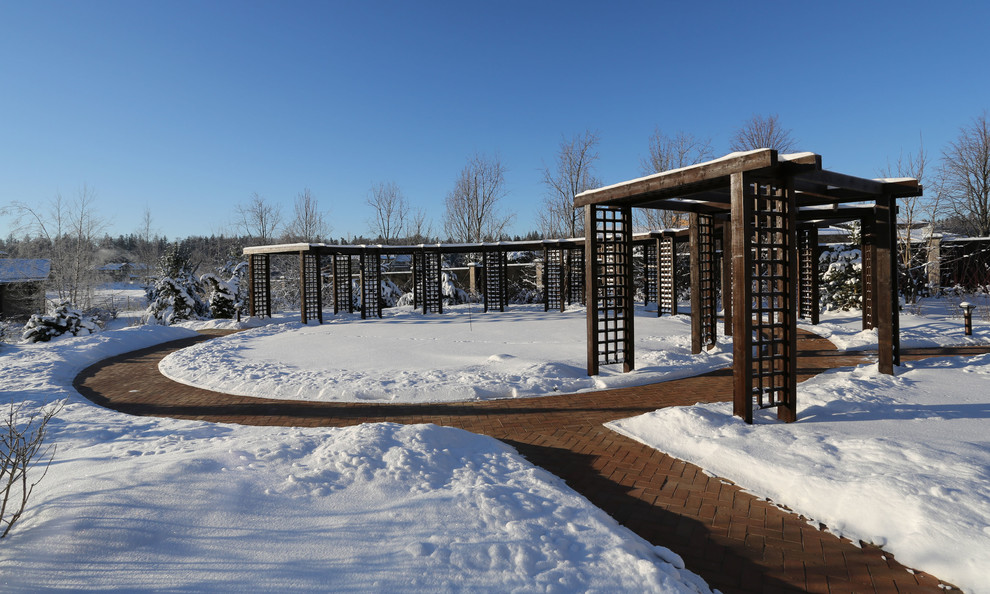 Стильный дизайн: большой участок и сад зимой в классическом стиле - последний тренд