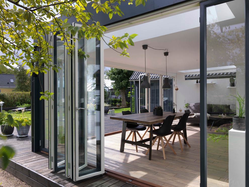 Ispirazione per una veranda minimalista