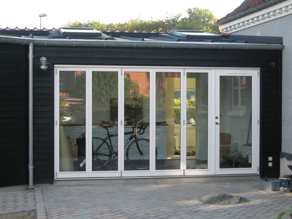 Inspiration for a scandinavian sunroom remodel in Odense