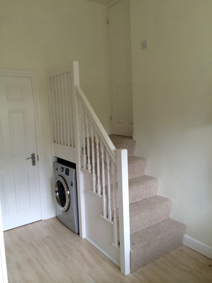 Garage conversion into utility room Traditional Laundry Room