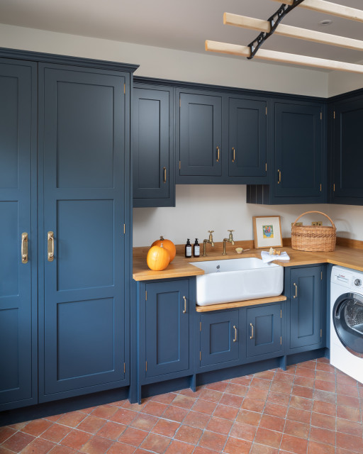 Open Plan Country Kitchen - Country - Laundry Room - Berkshire - by ...
