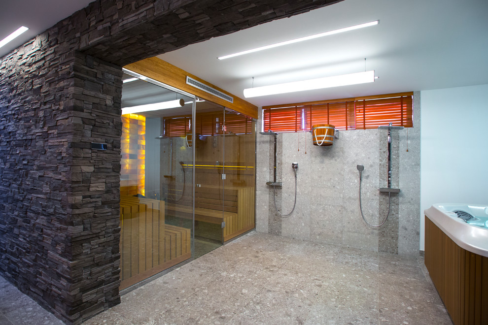 Источник вдохновения для домашнего уюта: хамам в современном стиле с гидромассажной ванной и двойным душем