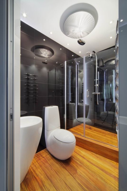 Пример оригинального дизайна: ванная комната среднего размера с душевой кабиной