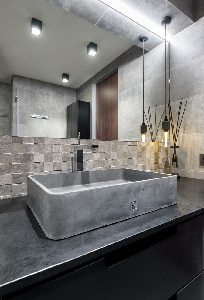 Источник вдохновения для домашнего уюта: ванная комната в современном стиле с настольной раковиной