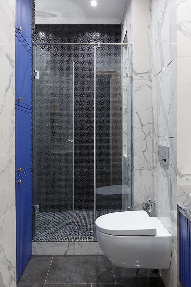 Источник вдохновения для домашнего уюта: ванная комната среднего размера в современном стиле с душевой кабиной