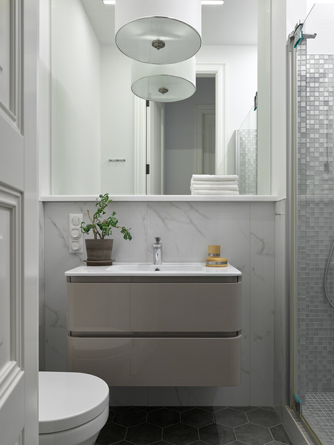 How To Choose A Bathroom Mirror - Should A Bathroom Mirror Be Wider Than The Sink