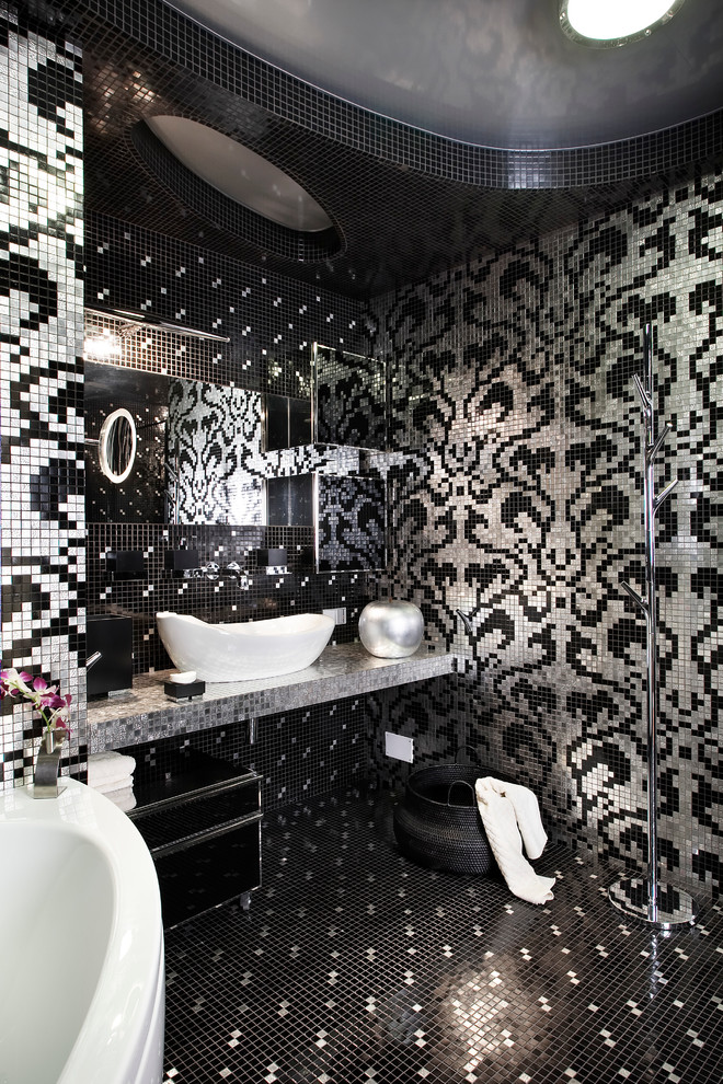 Photo of a contemporary bathroom in Yekaterinburg.