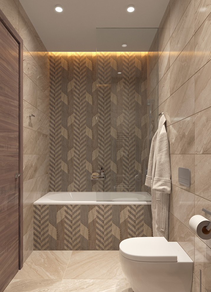 Пример оригинального дизайна: главная ванная комната среднего размера в современном стиле с ванной в нише, душем над ванной, инсталляцией, бежевой плиткой, мраморной плиткой, бежевыми стенами, мраморным полом и бежевым полом