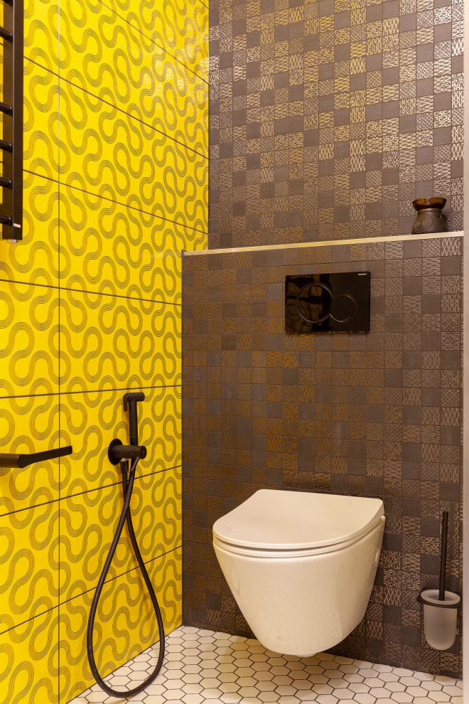 Источник вдохновения для домашнего уюта: ванная комната среднего размера в стиле лофт с плоскими фасадами, черными фасадами, душем в нише, инсталляцией, желтой плиткой, керамической плиткой, зелеными стенами, полом из мозаичной плитки, душевой кабиной, накладной раковиной, столешницей из искусственного камня, белым полом, душем с раздвижными дверями и белой столешницей