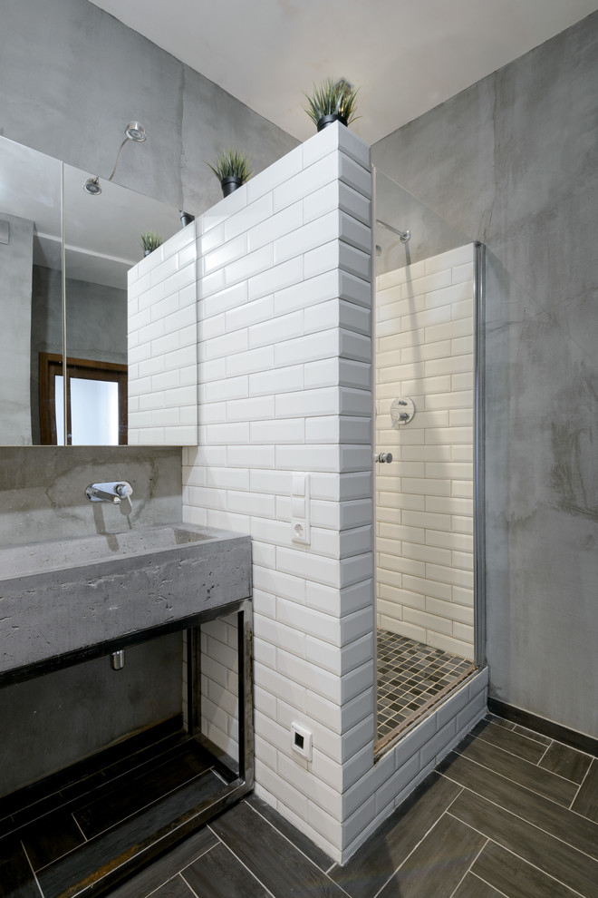 Стильный дизайн: большая ванная комната в стиле лофт - последний тренд