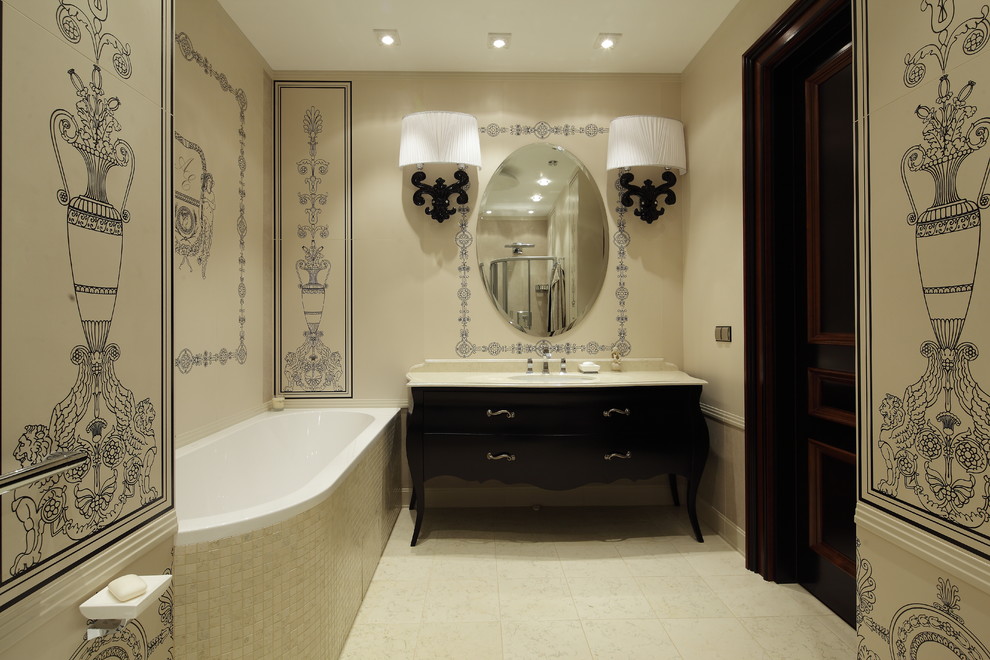 На фото: главная ванная комната среднего размера в стиле неоклассика (современная классика) с ванной в нише, инсталляцией, черно-белой плиткой, мраморным полом, мраморной столешницей, черными фасадами, угловым душем и керамогранитной плиткой