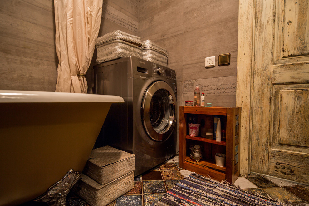 Uriges Badezimmer in Moskau