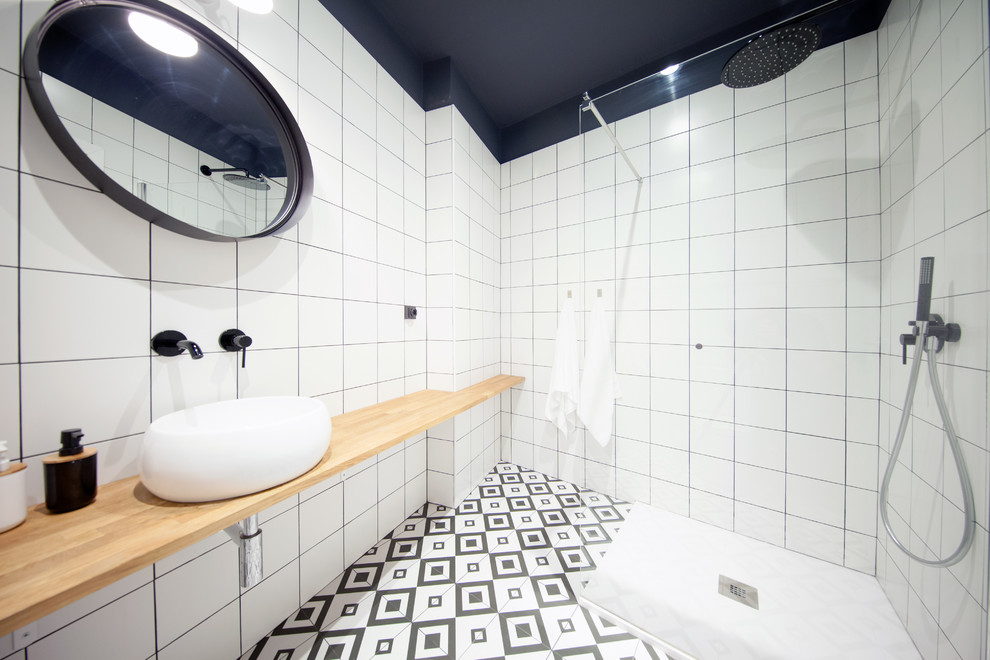 Foto de cuarto de baño azulejo de dos tonos contemporáneo