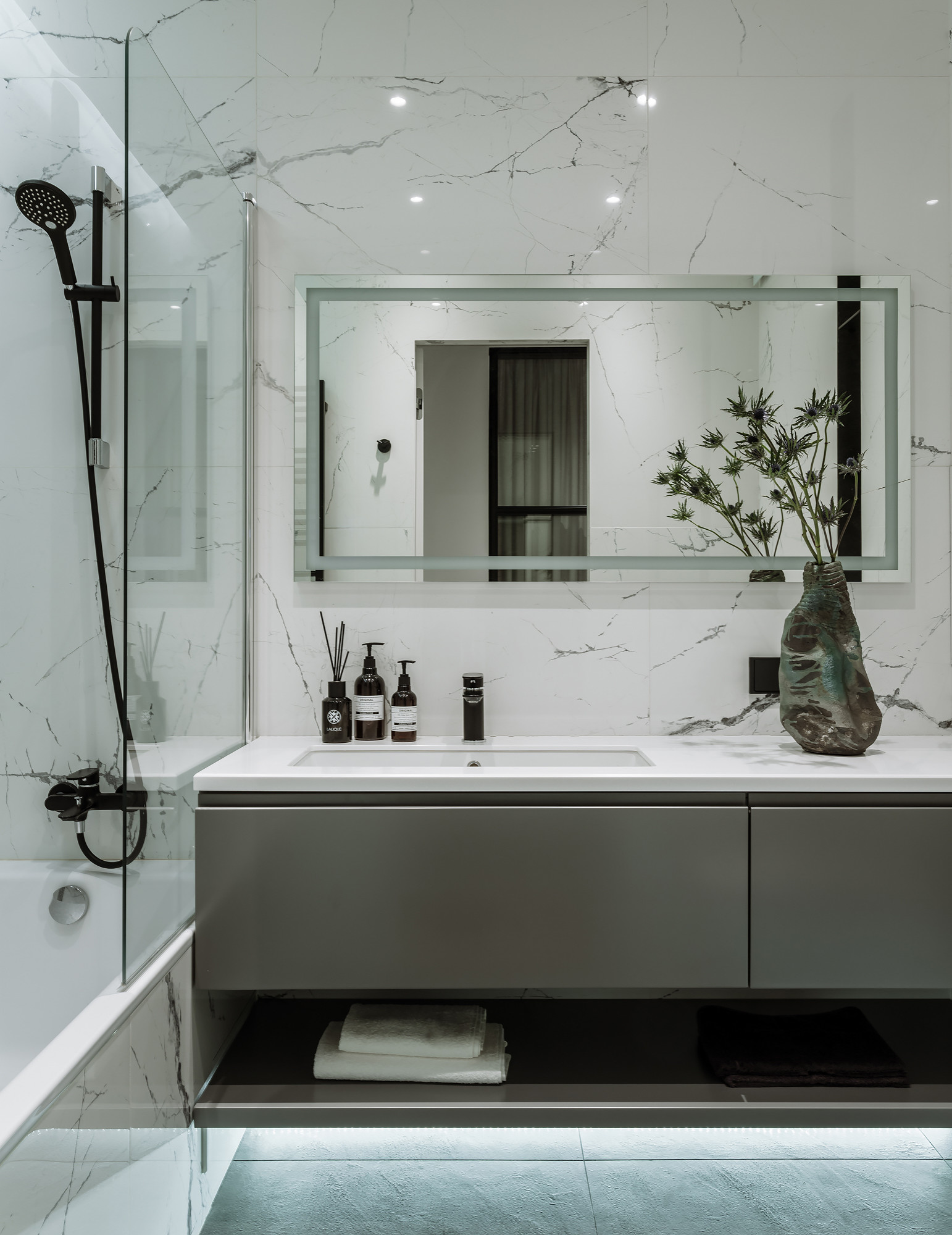 Ванные комнаты в бирюзовом цвете (50 фото)