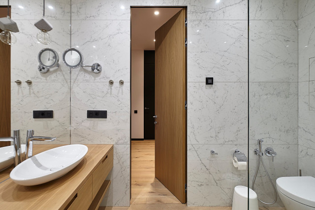 21 стильная ванная комната с камином