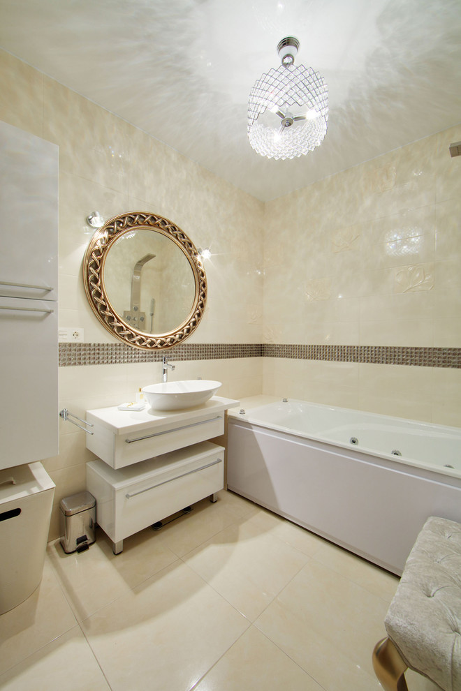 モスクワにあるコンテンポラリースタイルのおしゃれな浴室の写真