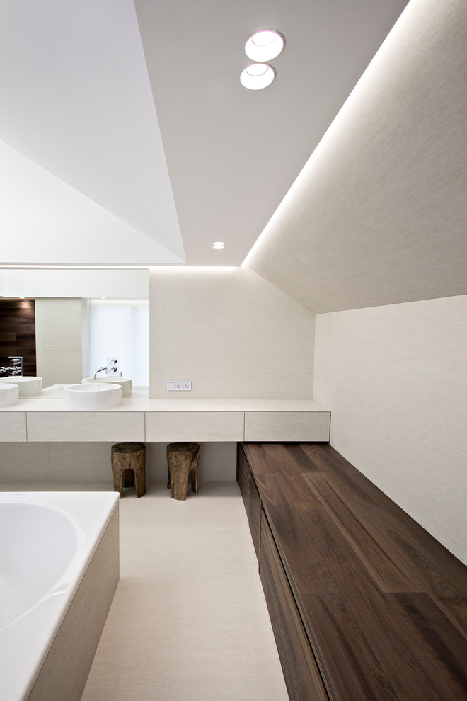 Photo of a contemporary bathroom in Moscow.
