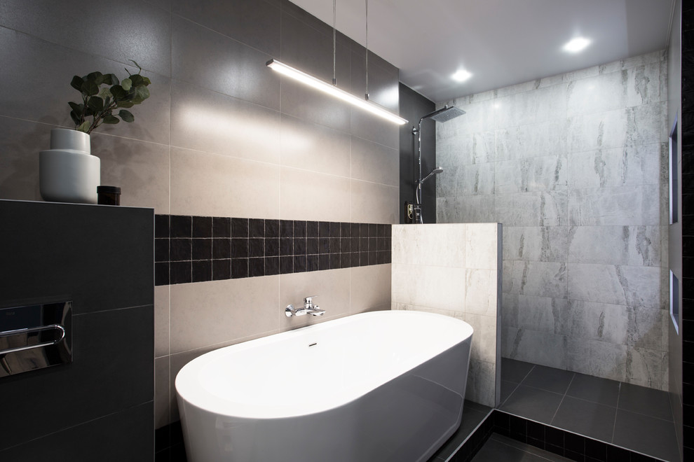 Пример оригинального дизайна: ванная комната среднего размера в стиле лофт