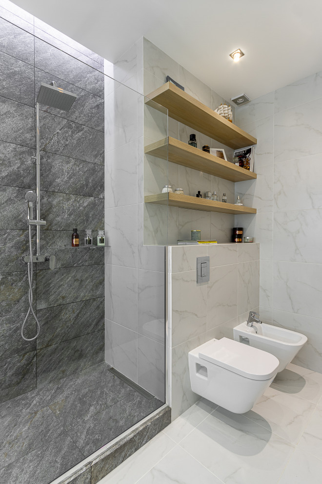 Design ideas for a contemporary bathroom in Moscow.