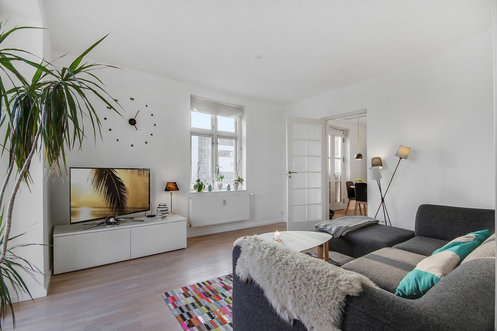 Bild på ett minimalistiskt vardagsrum