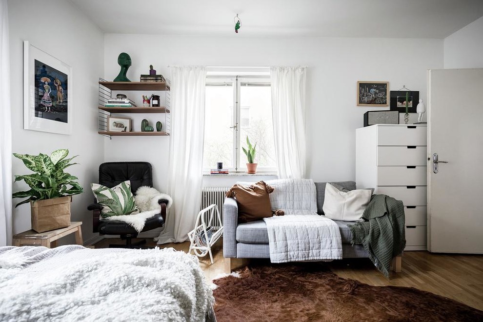 Inspiration for a small bohemian living room in Stockholm.
