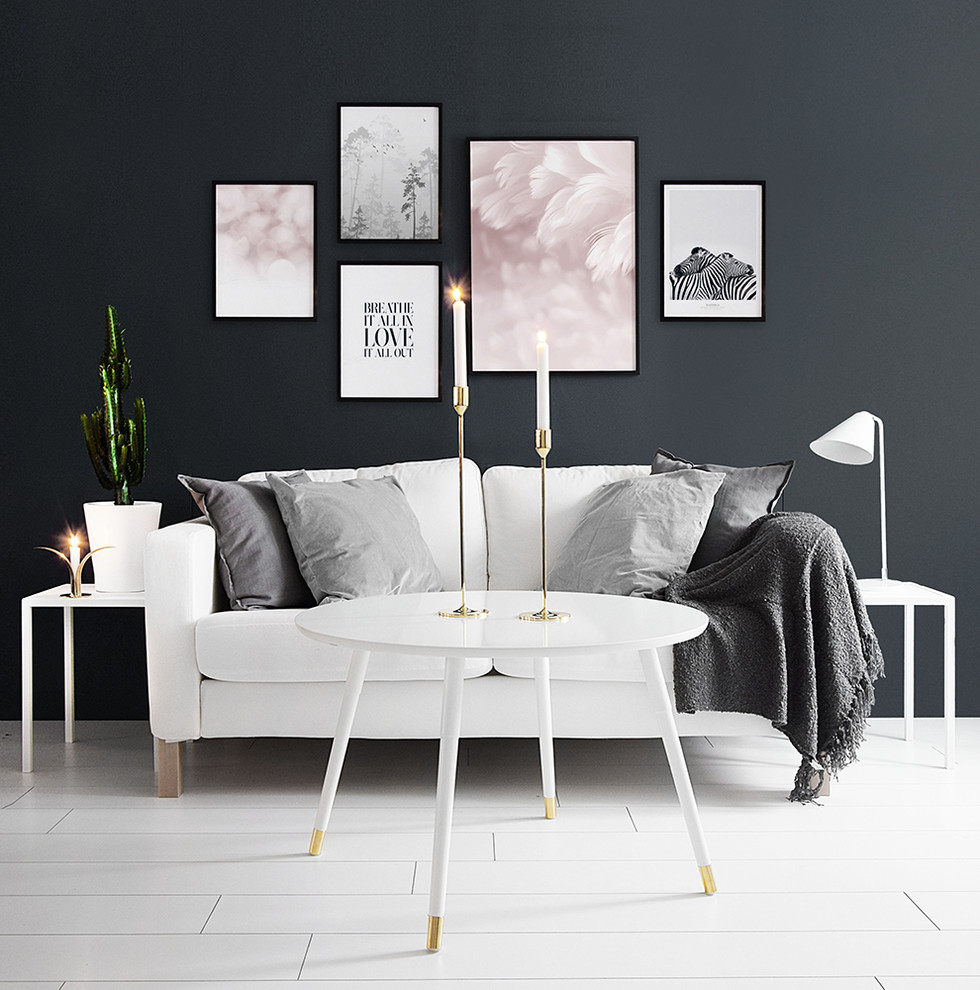Imagen de salón para visitas abierto escandinavo sin chimenea y televisor con paredes negras y suelo de madera pintada
