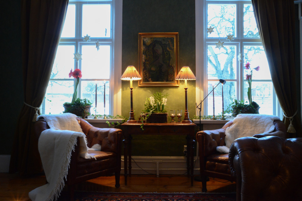 Inspiration for a timeless living room remodel in Gothenburg