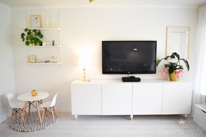 This is an example of a scandi living room in Stockholm.