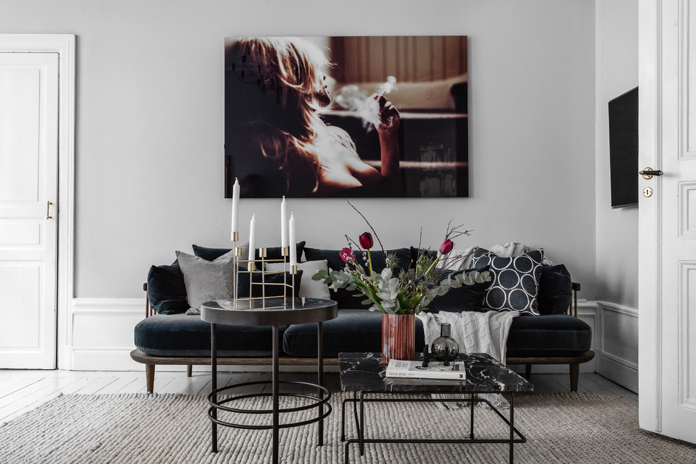 This is an example of a contemporary living room in Stockholm.