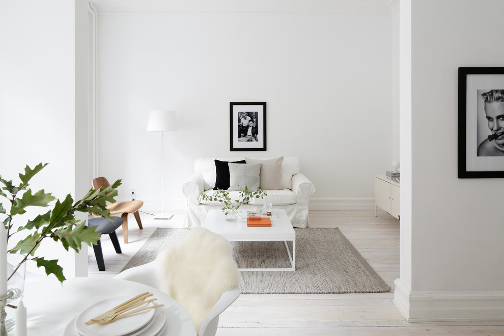 Design ideas for a contemporary living room in Malmo.