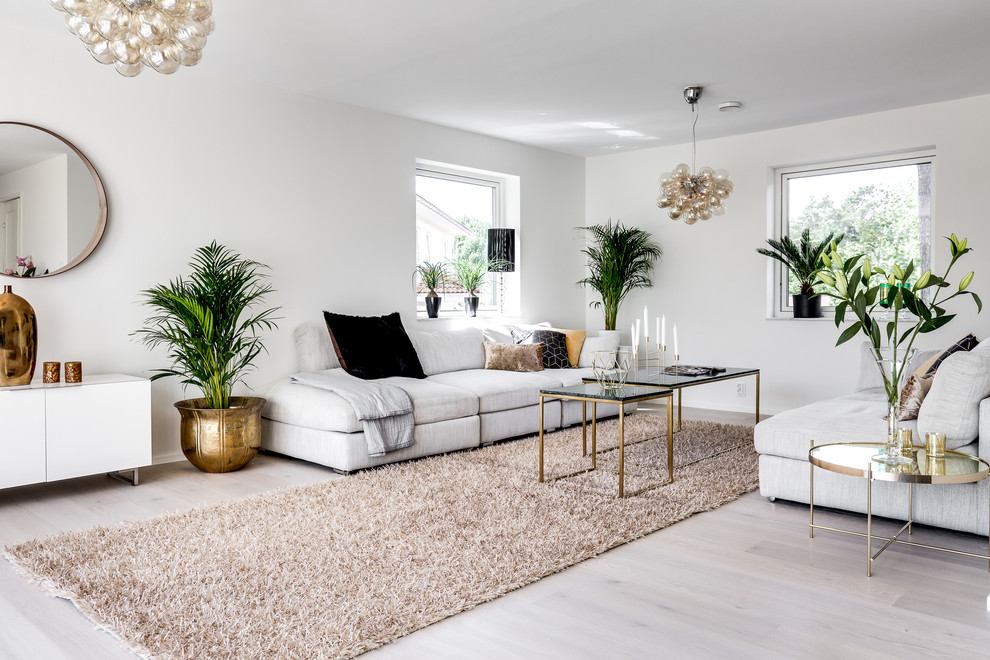 Example of a trendy living room design in Stockholm