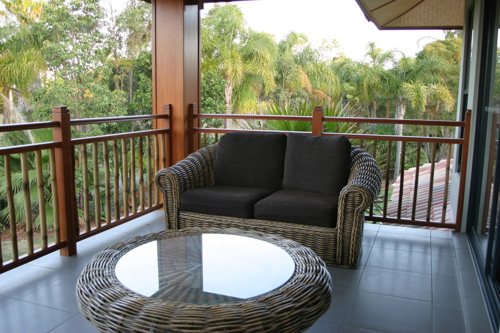 Island style porch idea in Gold Coast - Tweed
