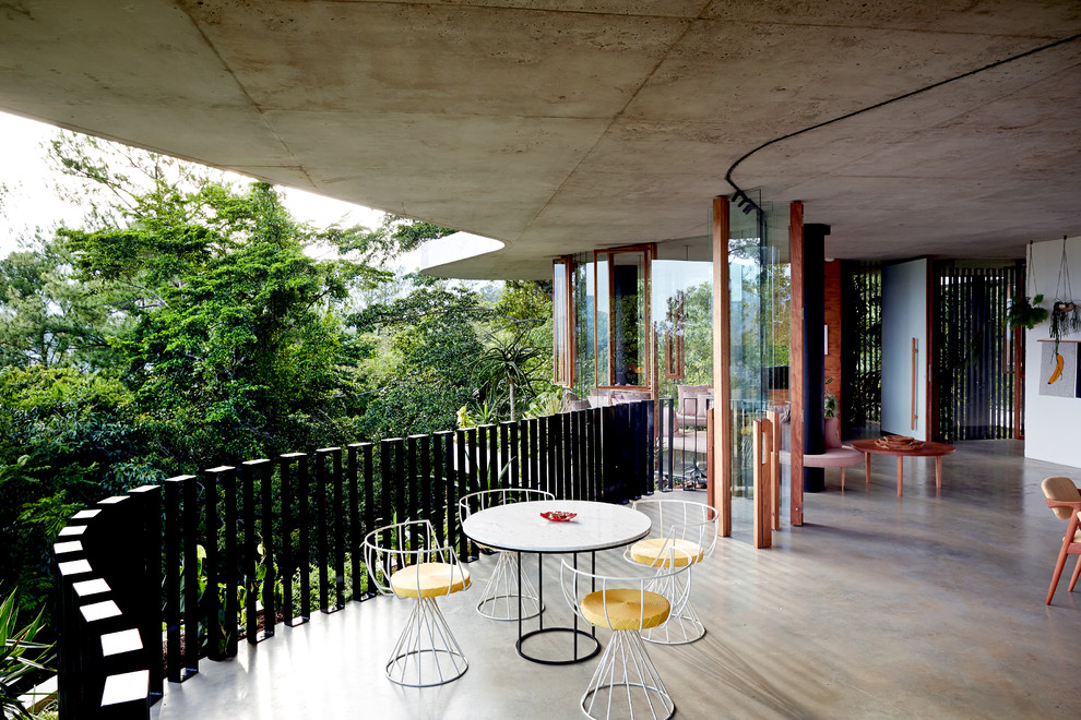 Photo of a world-inspired veranda in Cairns.