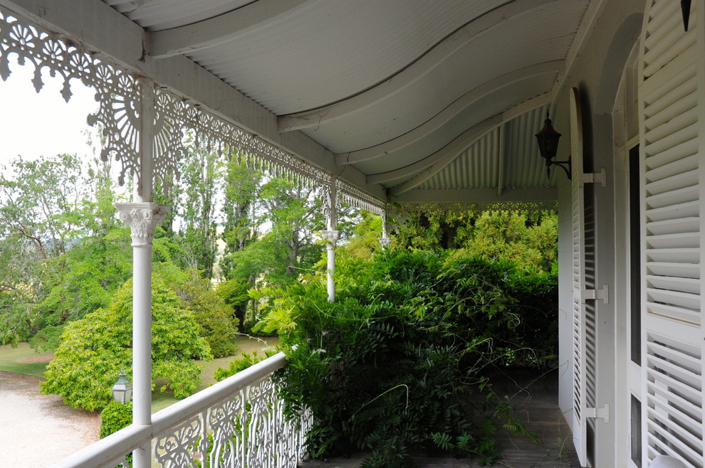 This is an example of a traditional porch design in Sydney.