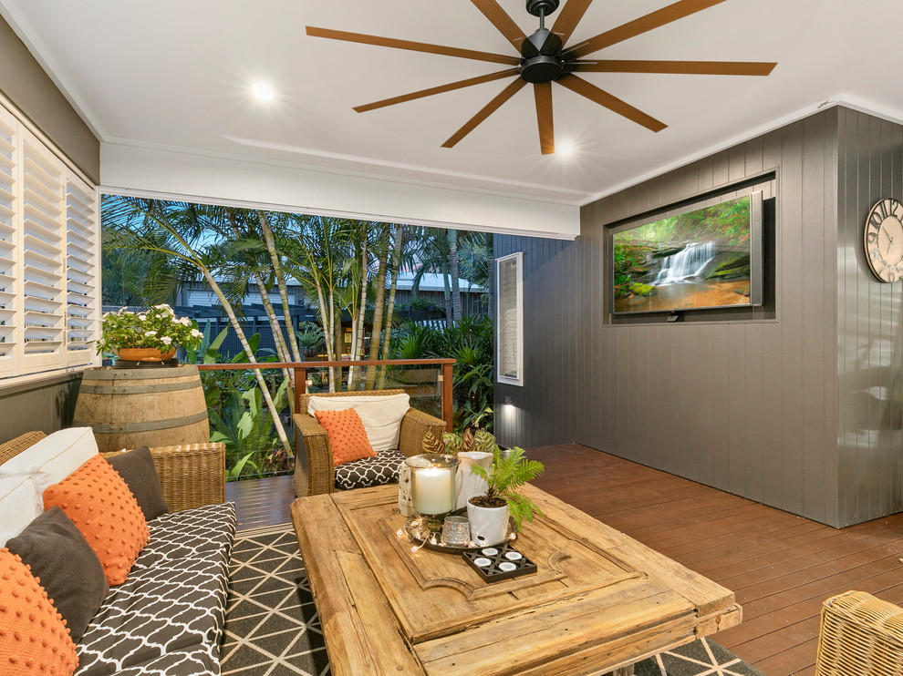 Photo of a large contemporary back veranda in Brisbane with decking.