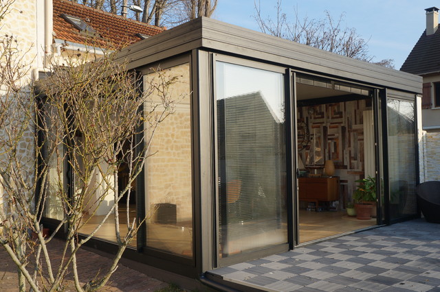 Extension Maison Minimalistisch Wintergarten Paris Von Verandas Et Fenetres De France Houzz