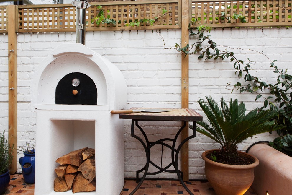 Minimalist porch photo in London