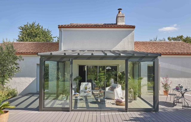 Véranda ARCHITEKT | avec toiture débordante, sans chéneau - Contemporary -  Sunroom - Other - by Gustave Rideau | Houzz