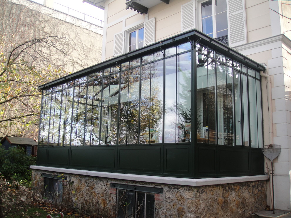 véranda type atelier sur soubassement en pierre - Classique Chic ...