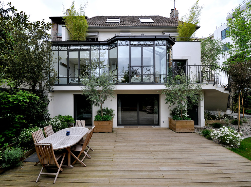 Inspiration for a farmhouse conservatory in Paris.