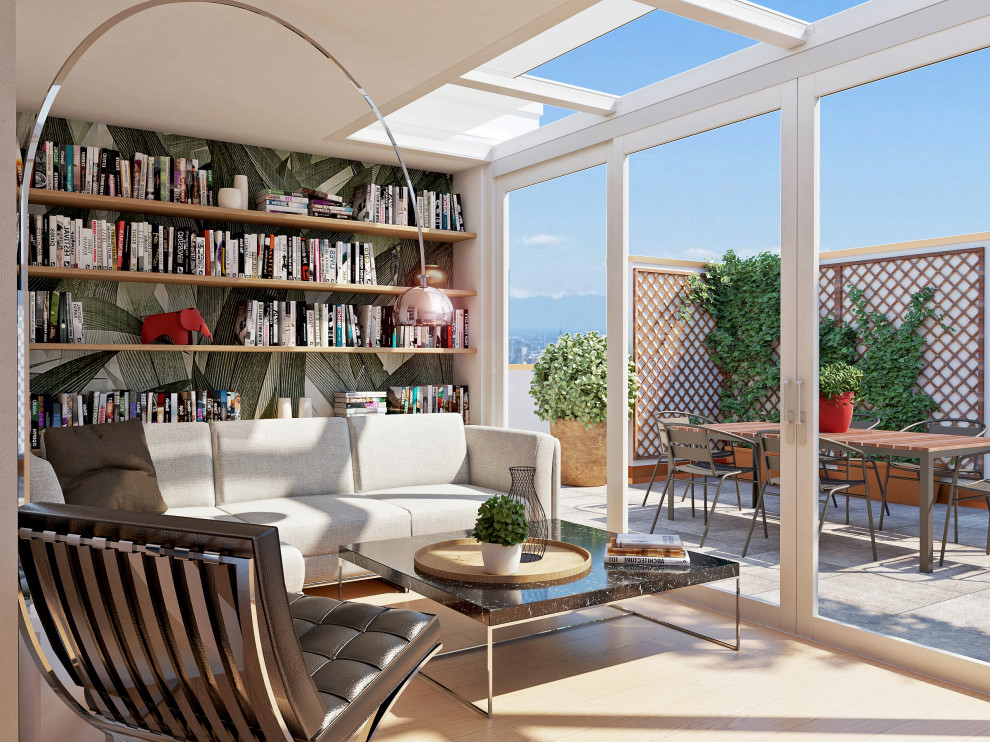 Esempio di una veranda contemporanea di medie dimensioni con parquet chiaro, soffitto in vetro e pavimento marrone