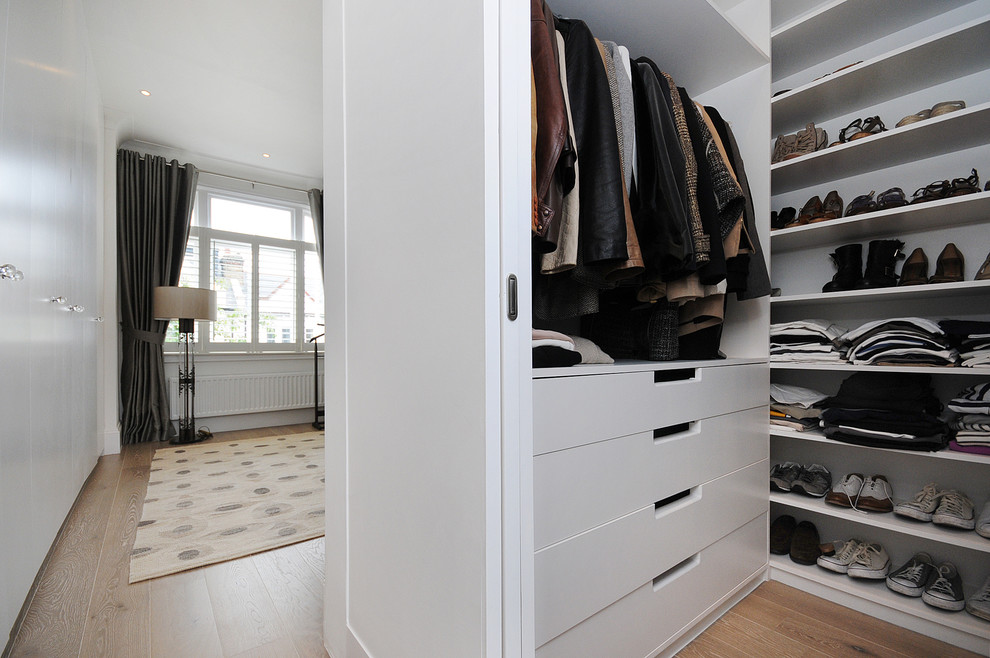 Closet - contemporary closet idea in London