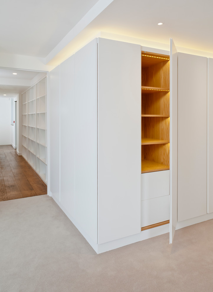 Example of a minimalist closet design in London