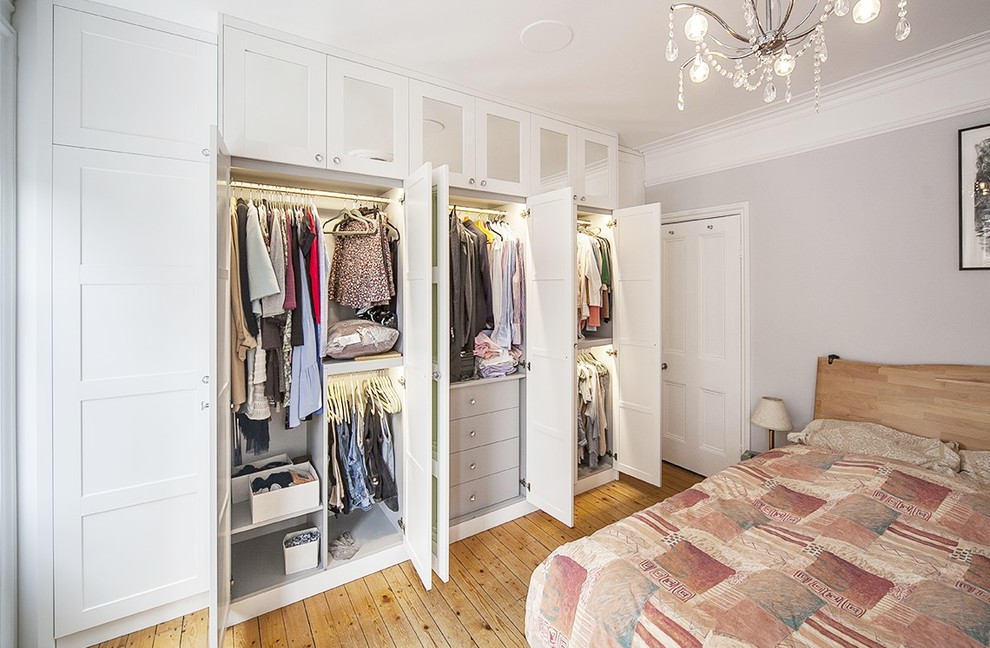 Example of a classic closet design in London