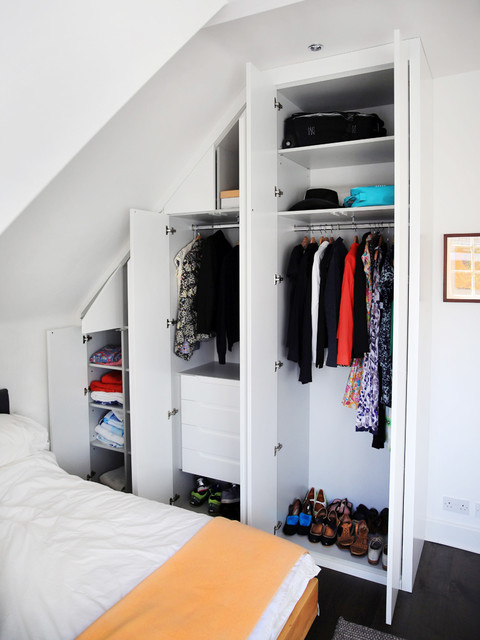 Sleek white modern fitted bedroom and loft wardrobes ...