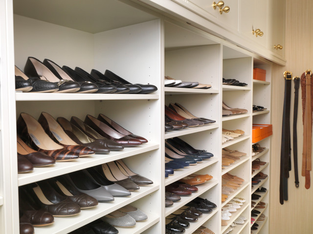 Walk in Closet with storage for Shoes 