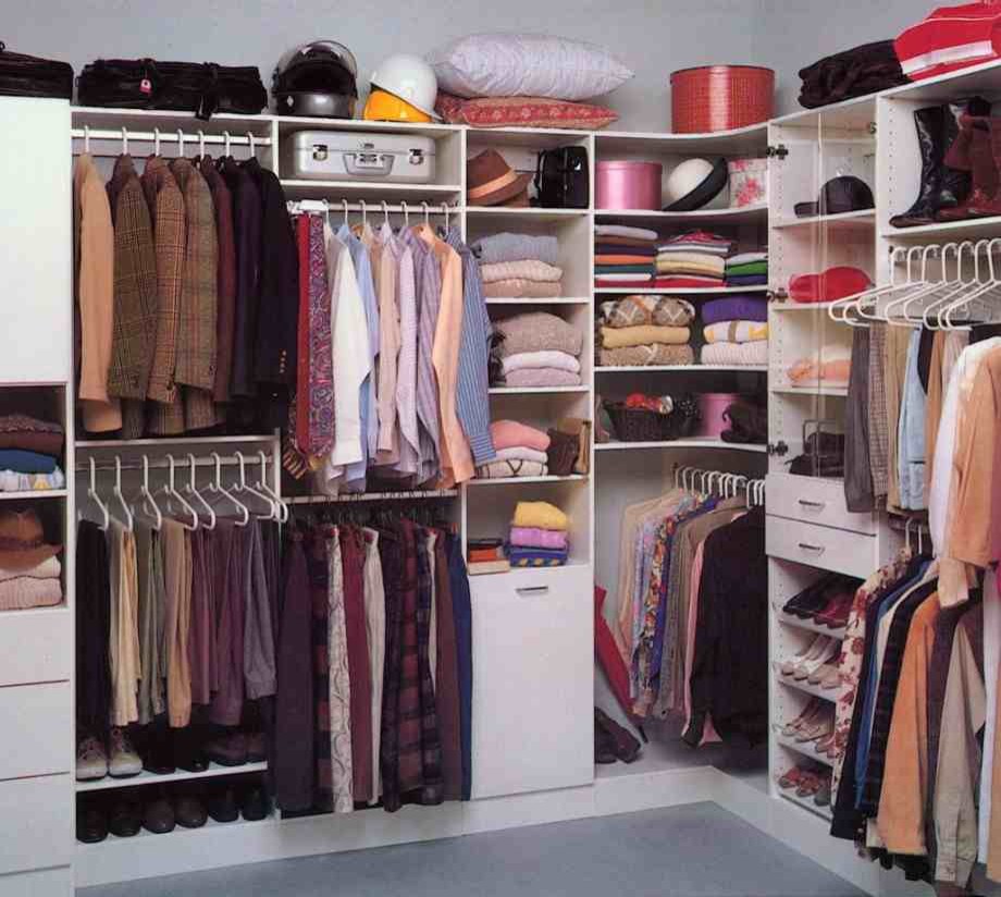 Example of a trendy closet design in Manchester